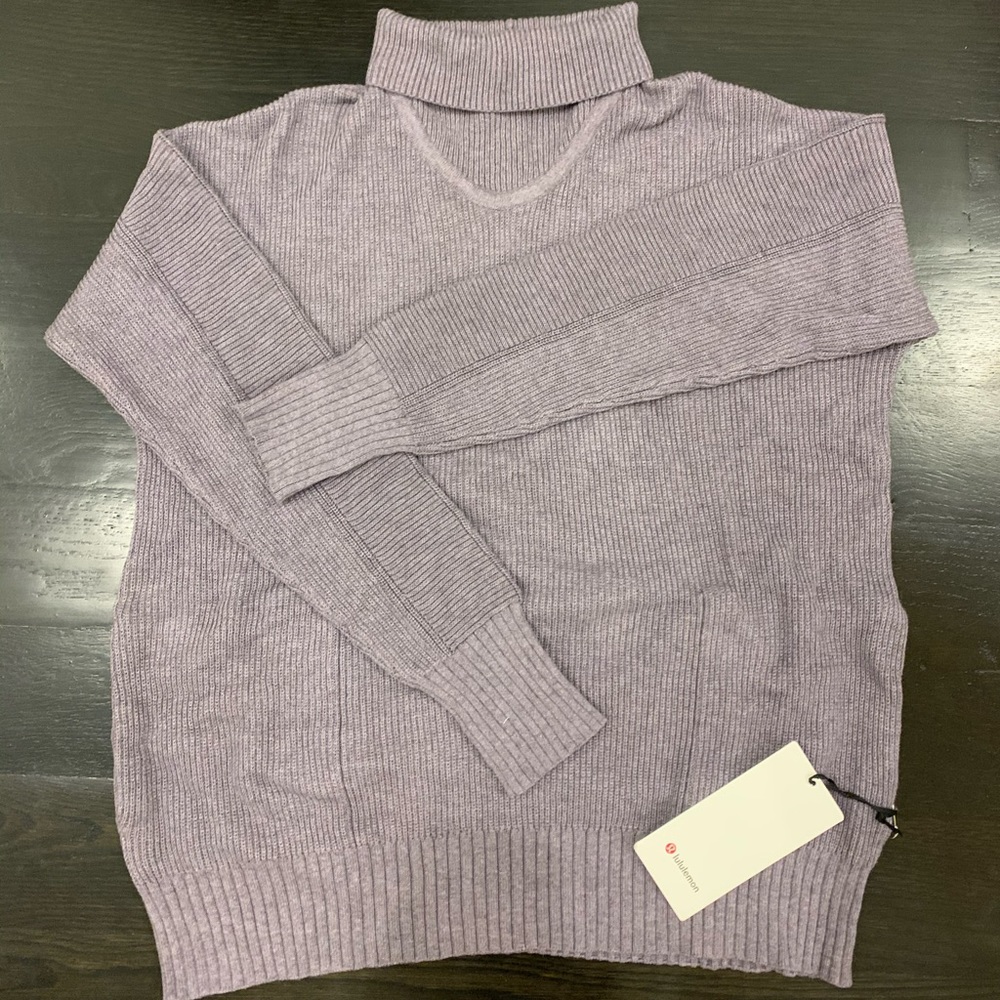 Lululemon cozy calling turtleneck